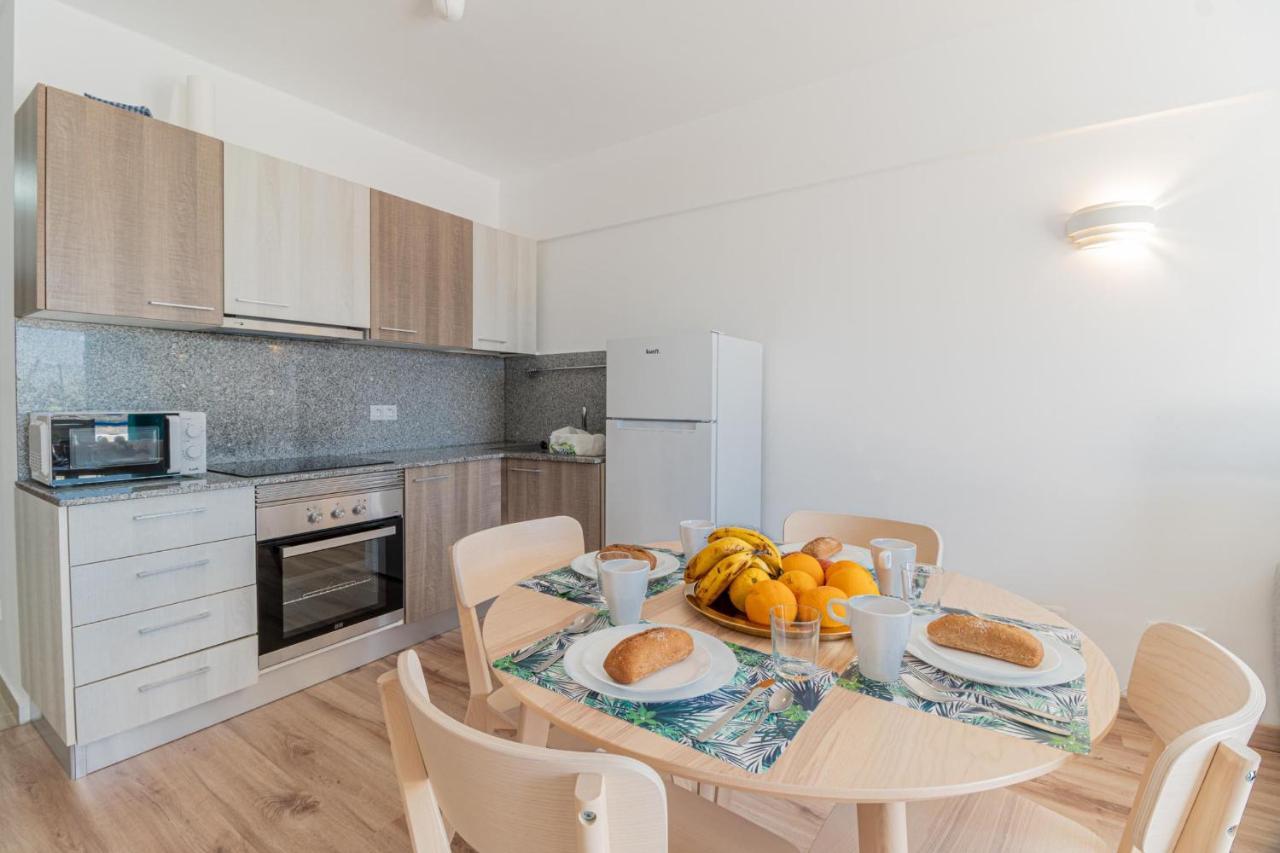 Charming Seaside And Terasse In Playa Paraiso Apartament