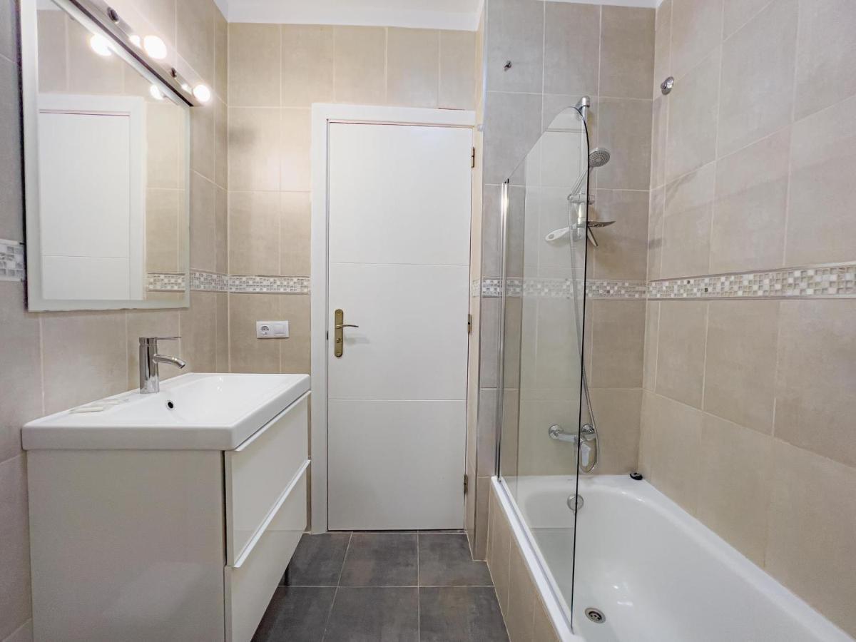 Apartment Charming Seaside And Terasse In Playa Paraiso